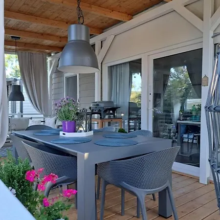 Naomi Amelie Kemping Jezera