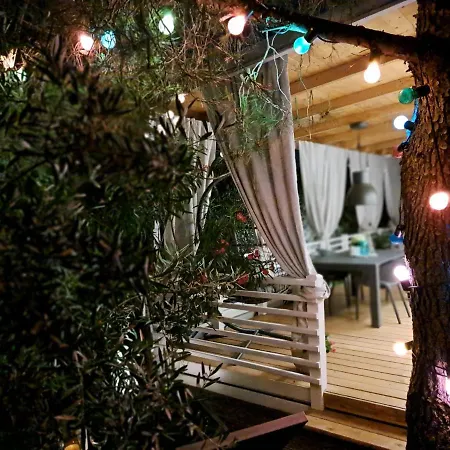 مكان تخييم Naomi Amelie